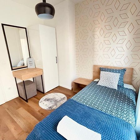 פרישטינה Tower Apartment מראה חיצוני תמונה