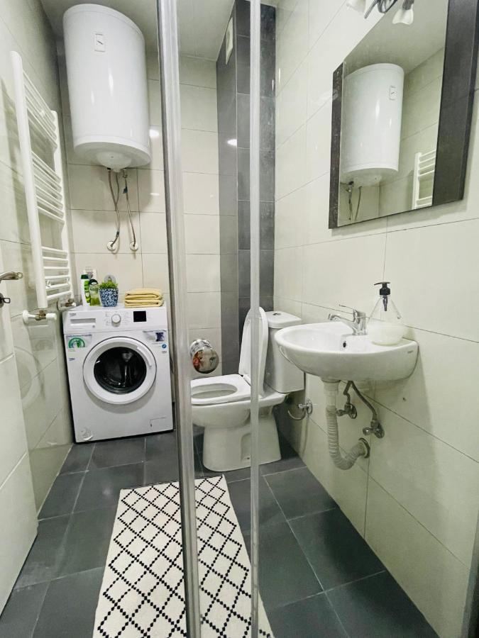 פרישטינה Tower Apartment מראה חיצוני תמונה