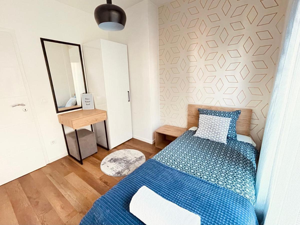 פרישטינה Tower Apartment מראה חיצוני תמונה