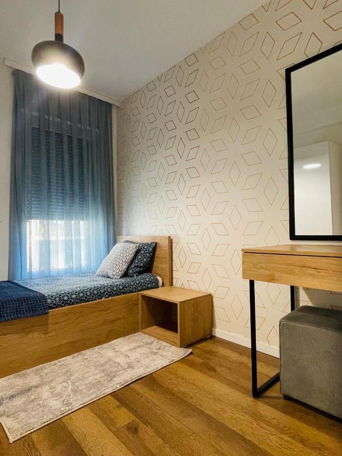 פרישטינה Tower Apartment מראה חיצוני תמונה